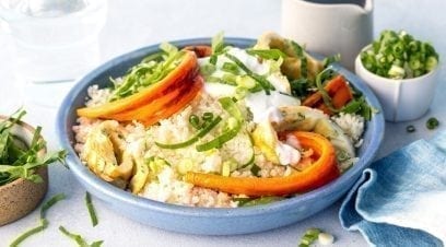 花椰菜“米饭”碗烤胡萝卜