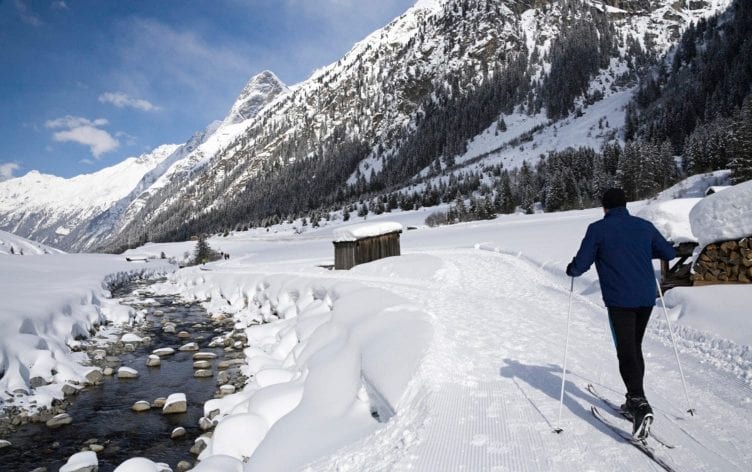 步行者可以利用冰和雪来利用冰和雪的5种方式