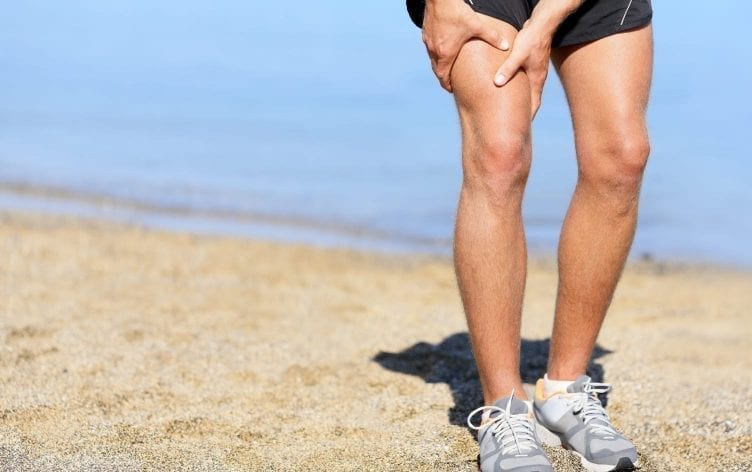 6个步行技巧可以帮助缓解膝盖疼痛
